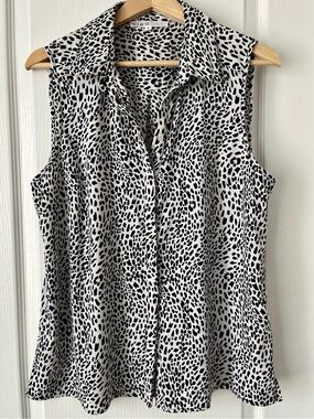 CLEO Black & White Sleeveless Button-Down Top Medium